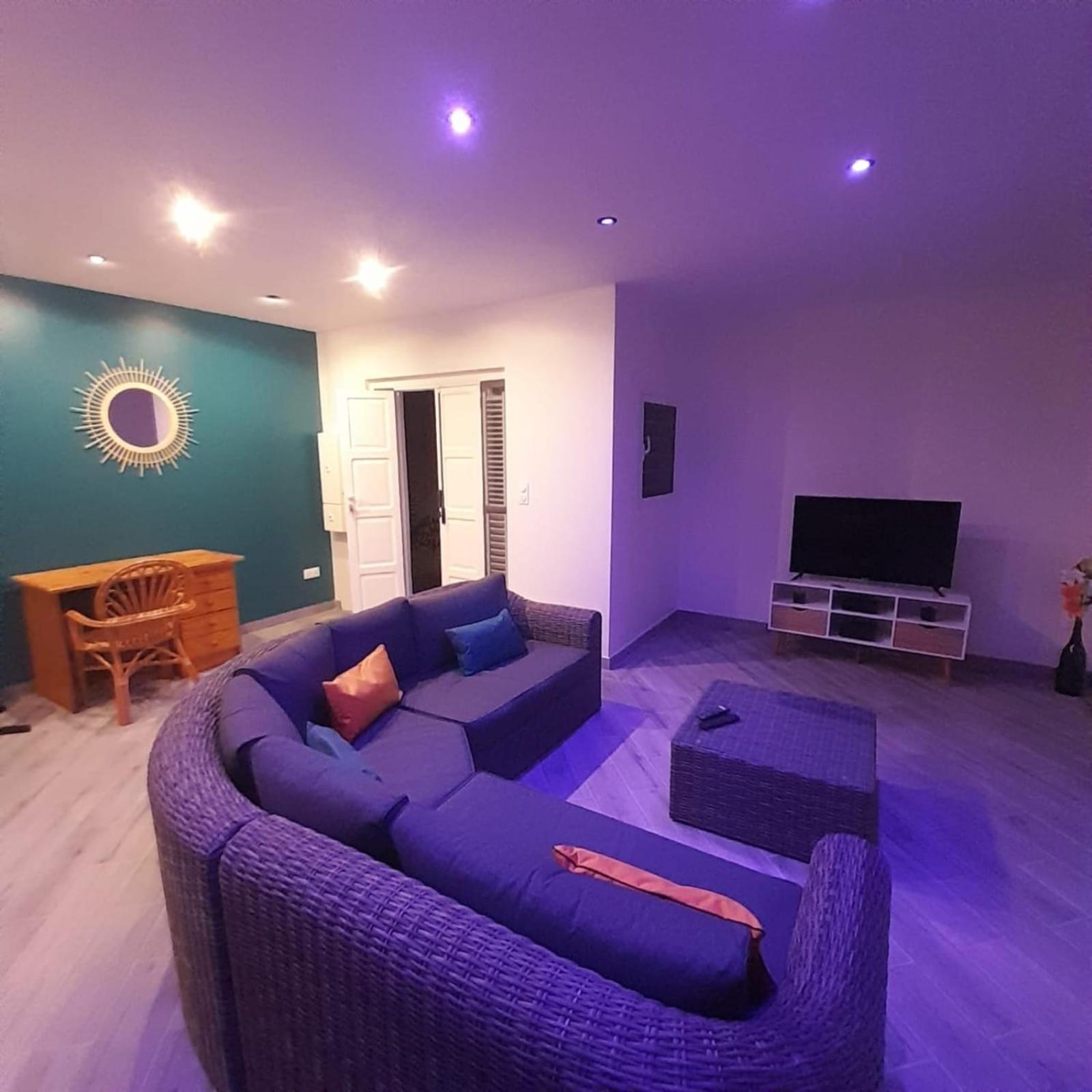 972M Beautiful Air-Conditioned Villa With Garden Le Carbet Buitenkant foto